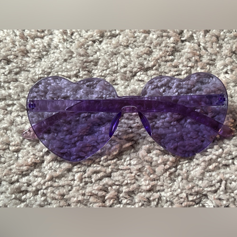 Purple Heart-Shaped Sunglasses